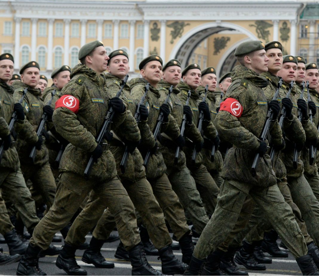 Военным запрещено. Cool photo of Russia Army.