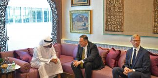 Mike Pompeo meets with UAE crown prince